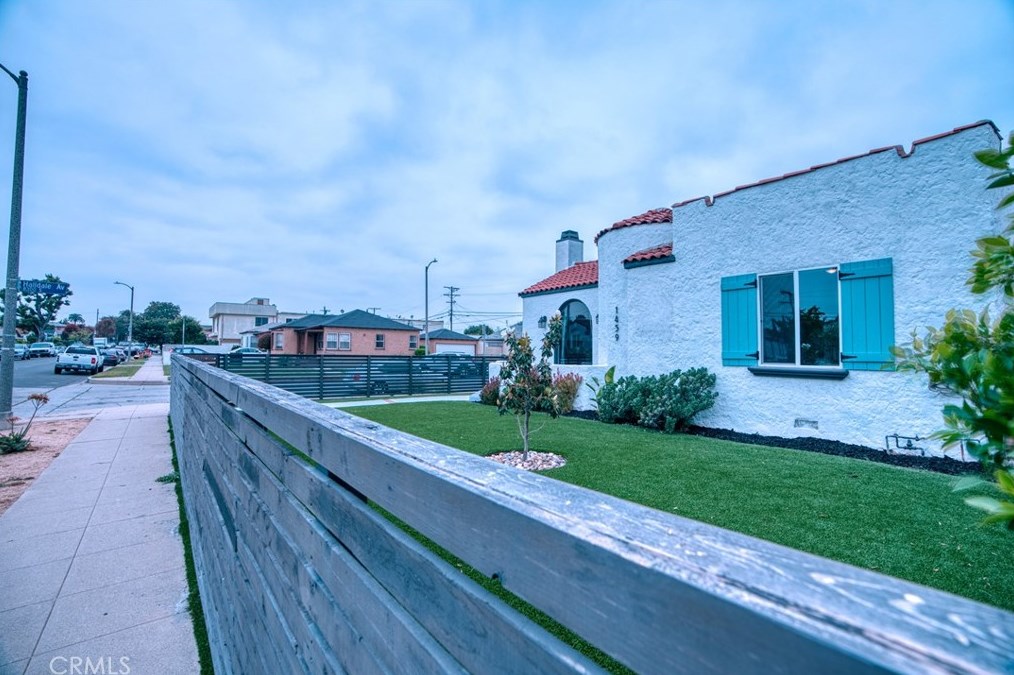 1459 84th St, Los Angeles CA  90047-3107 exterior