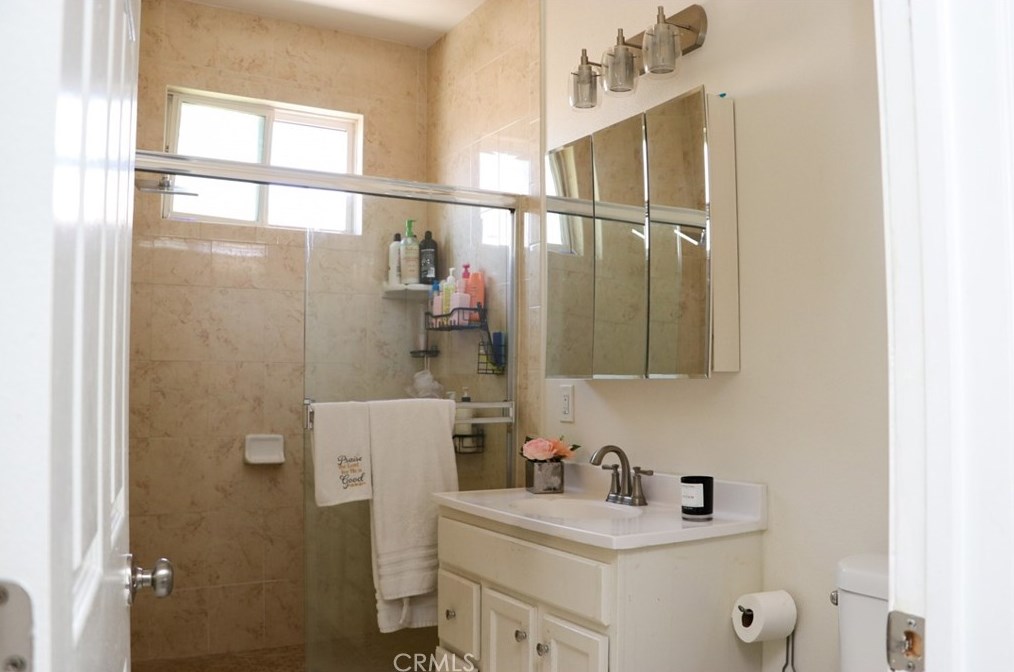 1673 33rd St, Los Angeles CA  90011-2248 exterior