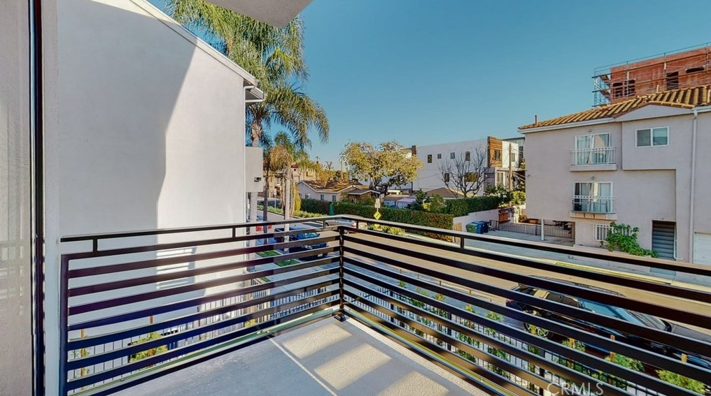 11621 Ayres Ave, Los Angeles CA  90064-2905 exterior