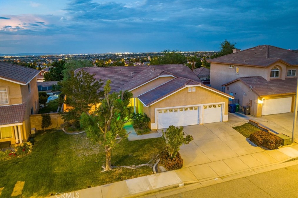 4209 Grandview Dr, Palmdale, CA 93551-5214