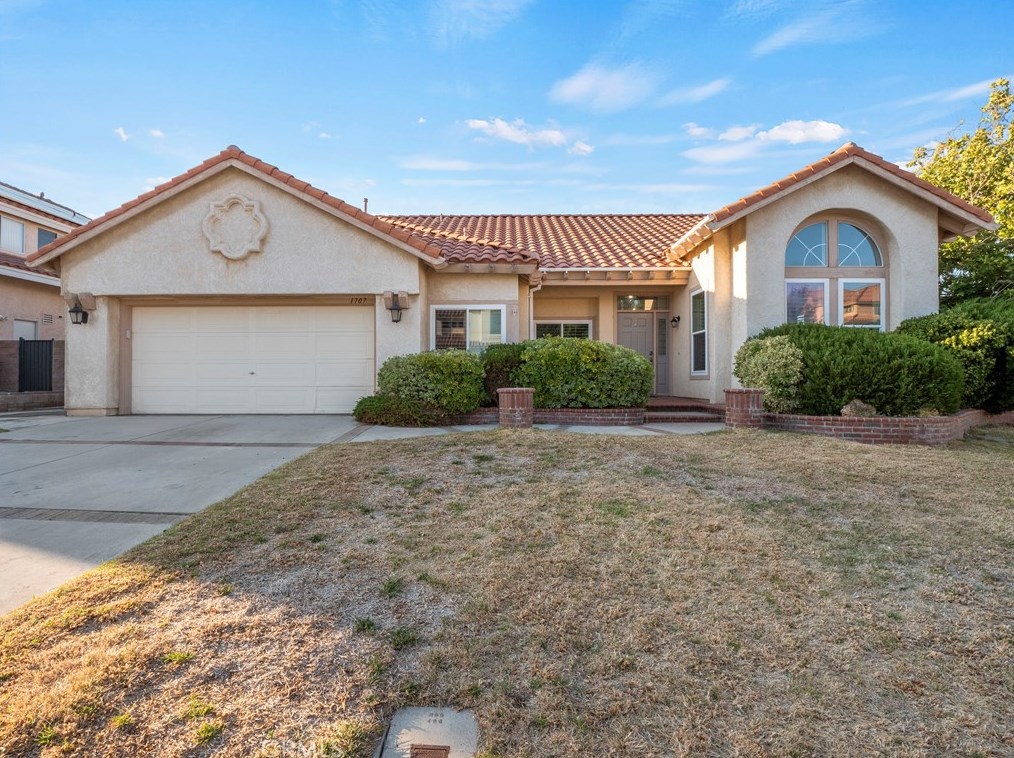 1707 Ashberry Dr, Palmdale, CA 93551