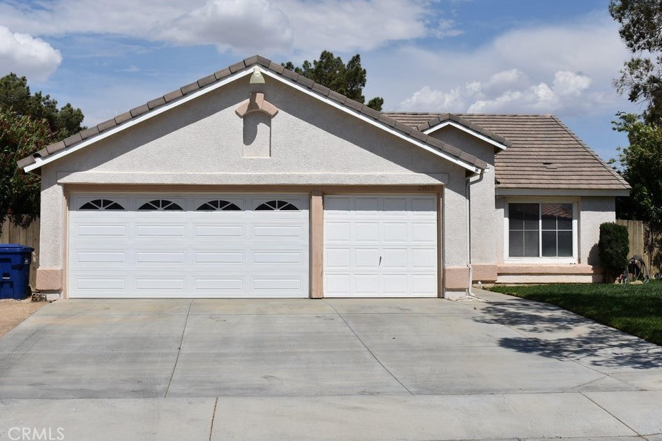 3858 Southview Ct, Palmdale, CA 93550