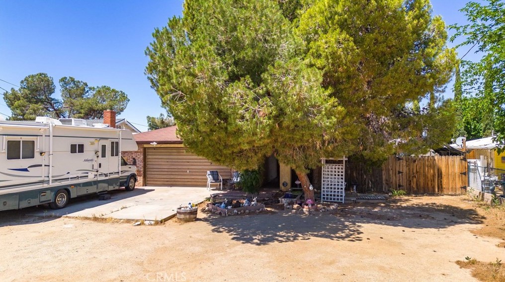 42655 25th St, Lancaster, CA 93536