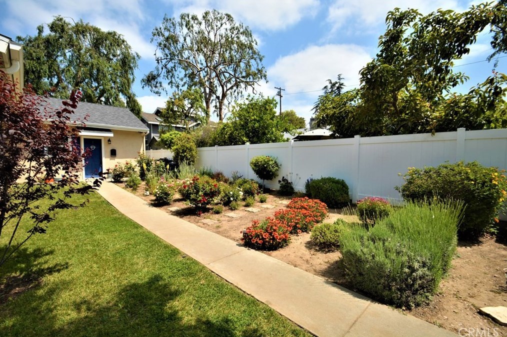 506 Glenwood Dr, Redlands, CA 92373
