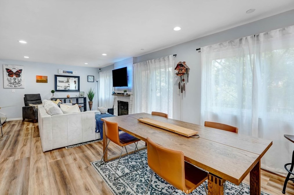 6145 Whitsett Ave #1, North Hollywood, CA 91606