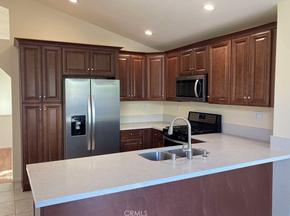 5440 Riviera Ave, Banning CA  92220-5200 exterior