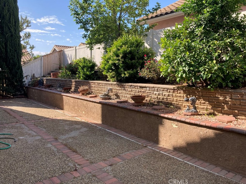 5440 Riviera Ave, Banning CA  92220-5200 exterior