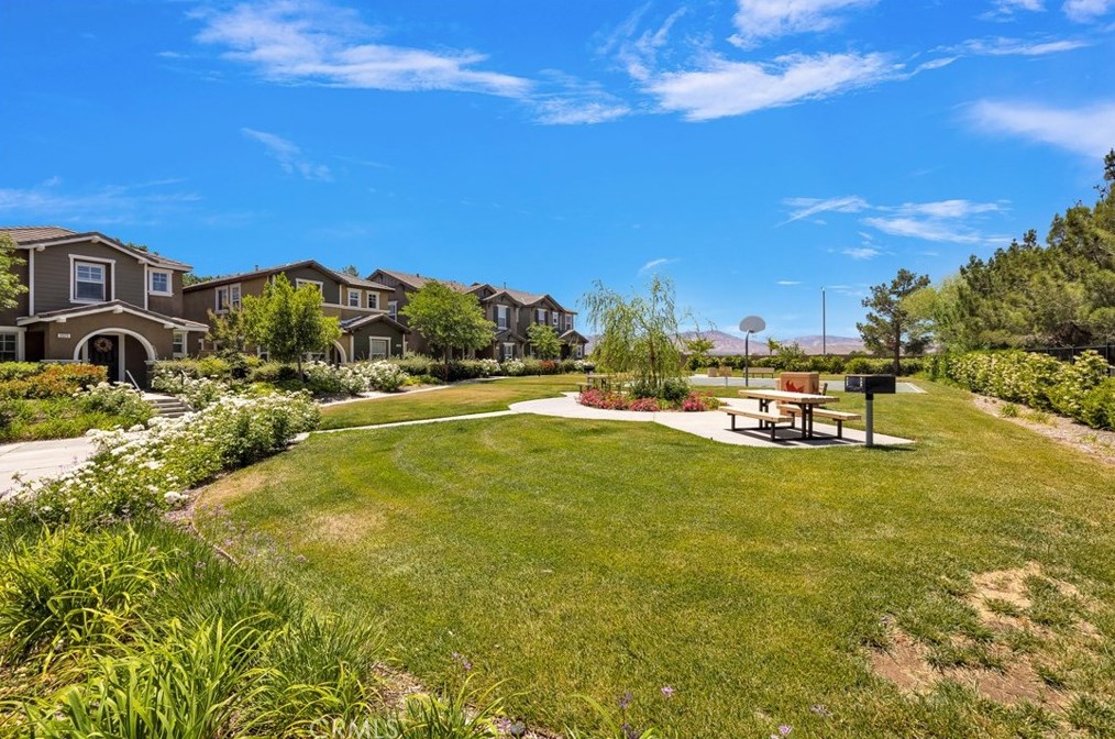 2548 Sparkling Water Ct, Palmdale, CA 93550