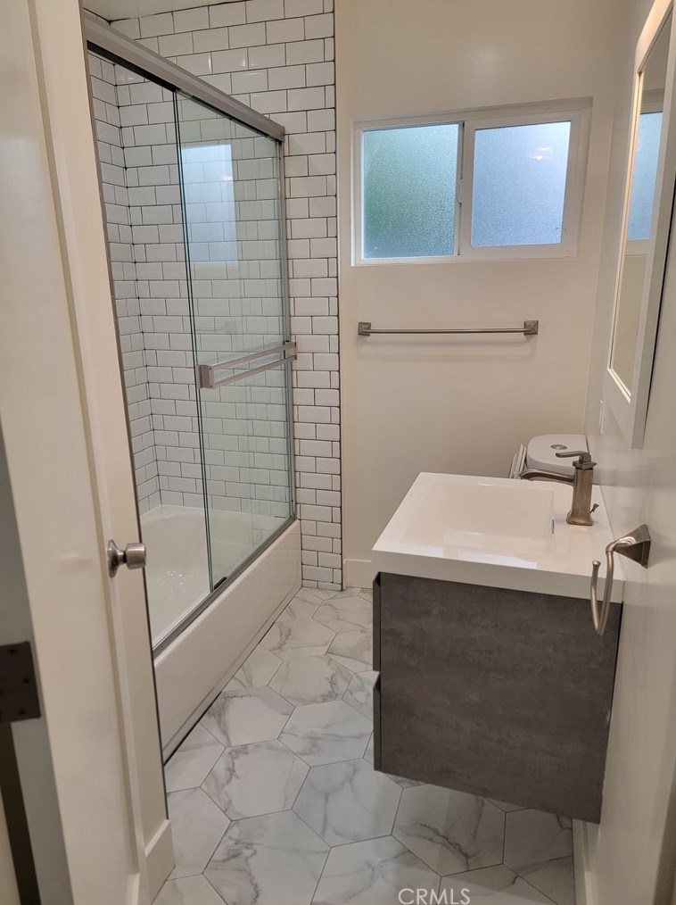2917 Coolidge Ave, Los Angeles, CA 90039-3445