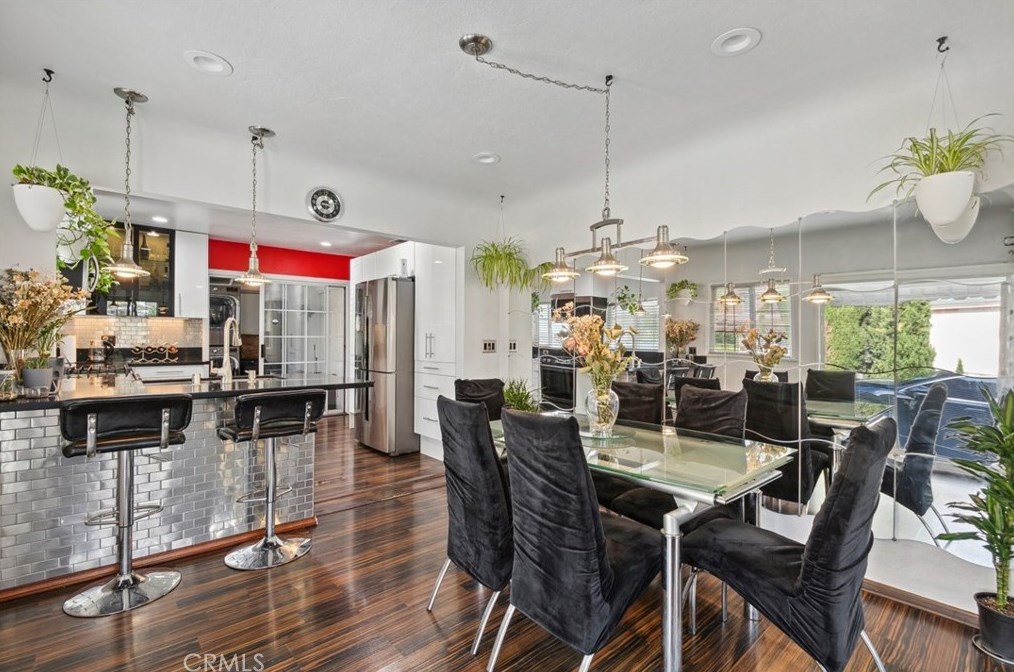 3356 Isabel Dr, Los Angeles CA  90065-2609 exterior