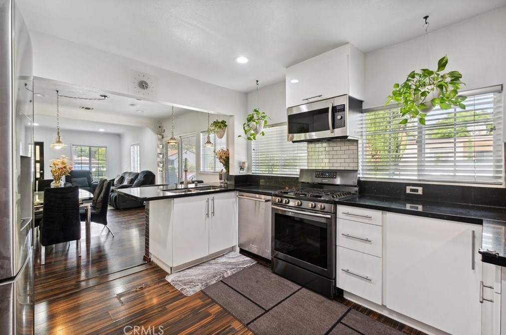 3356 Isabel Dr, Los Angeles CA  90065-2609 exterior
