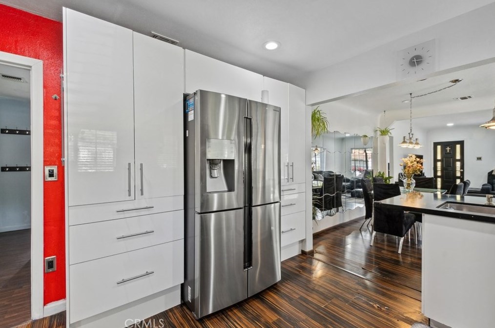 3356 Isabel Dr, Los Angeles CA  90065-2609 exterior