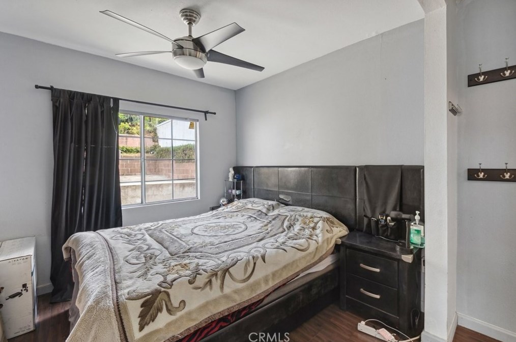3356 Isabel Dr, Los Angeles CA  90065-2609 exterior
