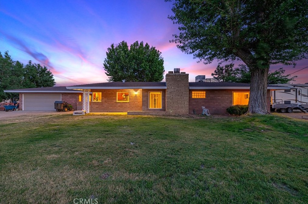 2714 W Ave M8, Palmdale, CA 93551