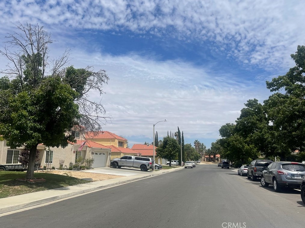 38340 Sierra Grande Ave, Palmdale, CA 93551