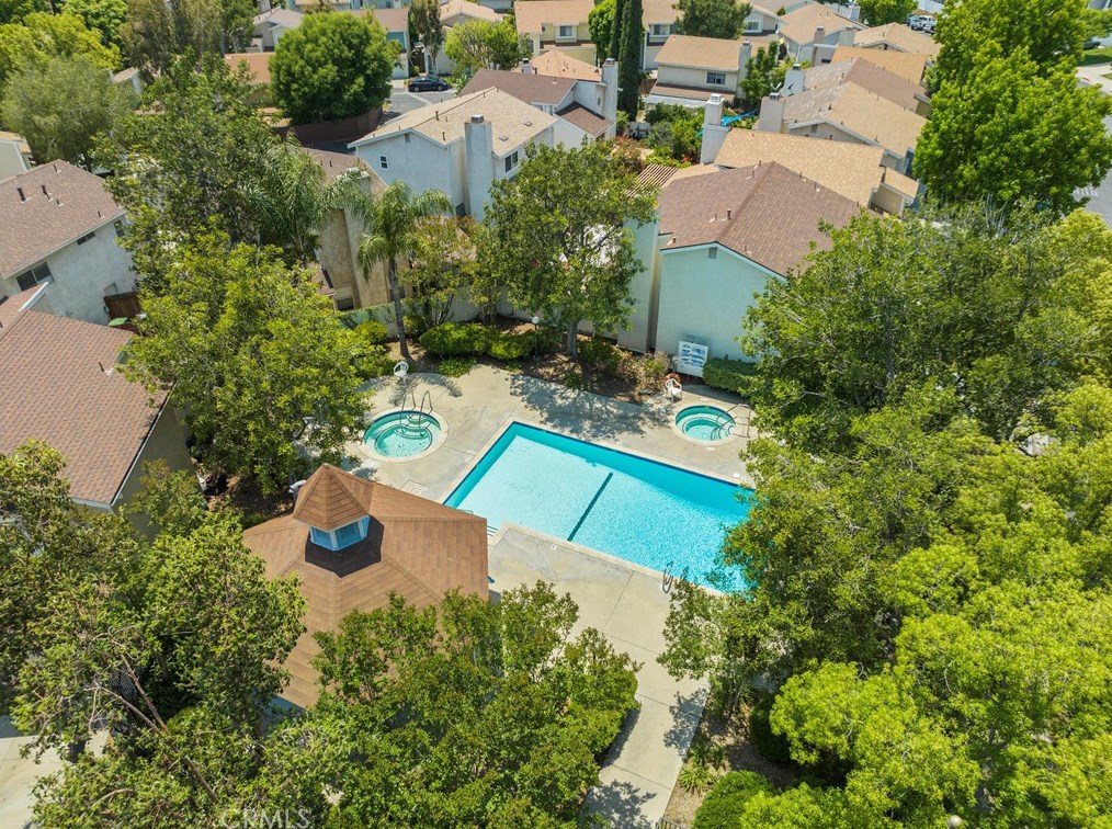 11339 Dronfield Ave, Los Angeles CA  91331-1060 exterior