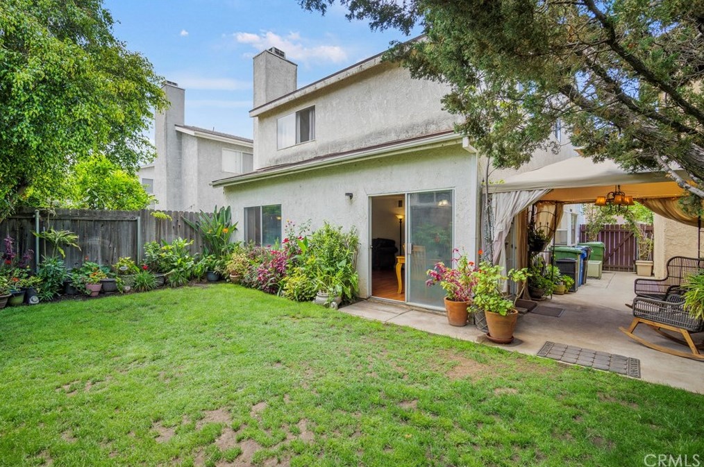 11339 Dronfield Ave, Los Angeles CA  91331-1060 exterior