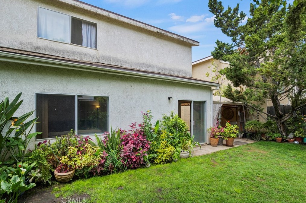 11339 Dronfield Ave, Los Angeles CA  91331-1060 exterior