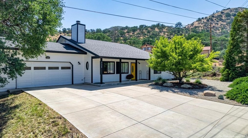 21524 Belmont Dr, Tehachapi, CA 93561