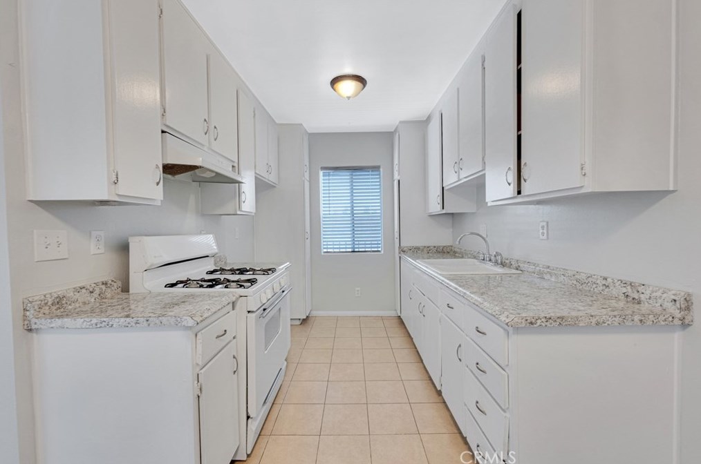8800 Cedros Ave #207, Van Nuys, CA 91402