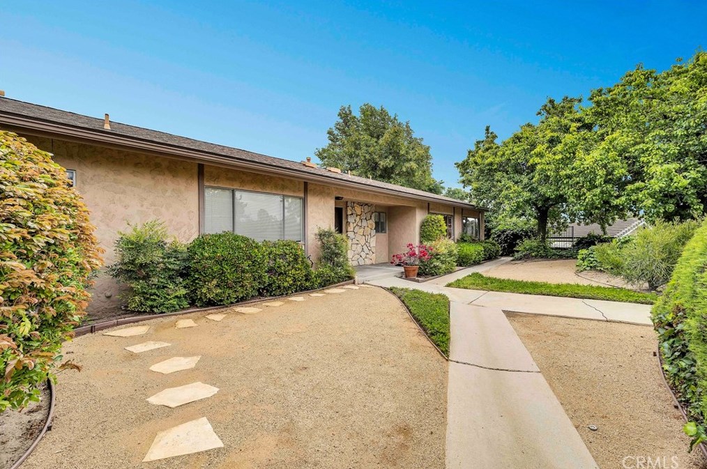 11766 Encino Ave, San Fernando, CA 91344-2209