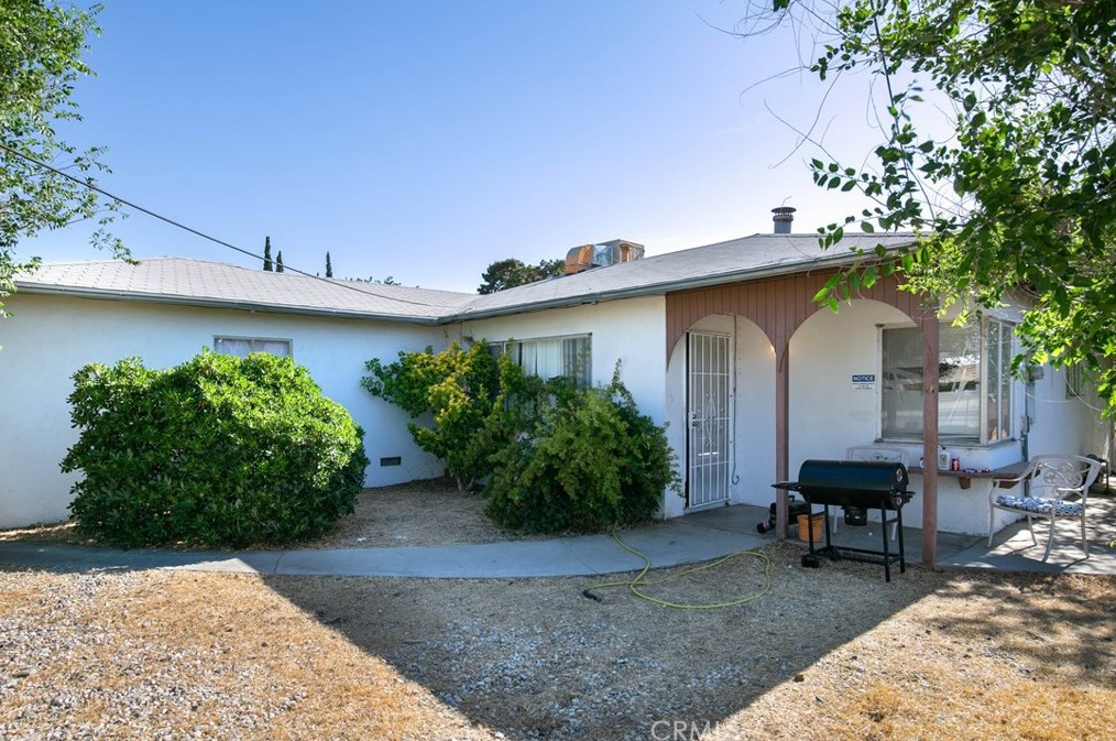 42633 30th St, Lancaster, CA 93536