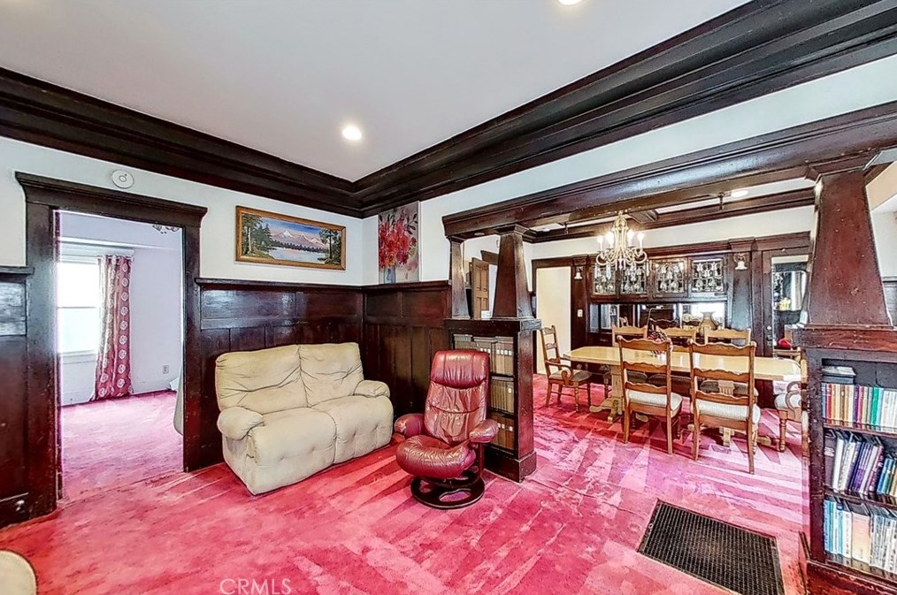 1223 37th Dr, Los Angeles CA  90018-4407 exterior