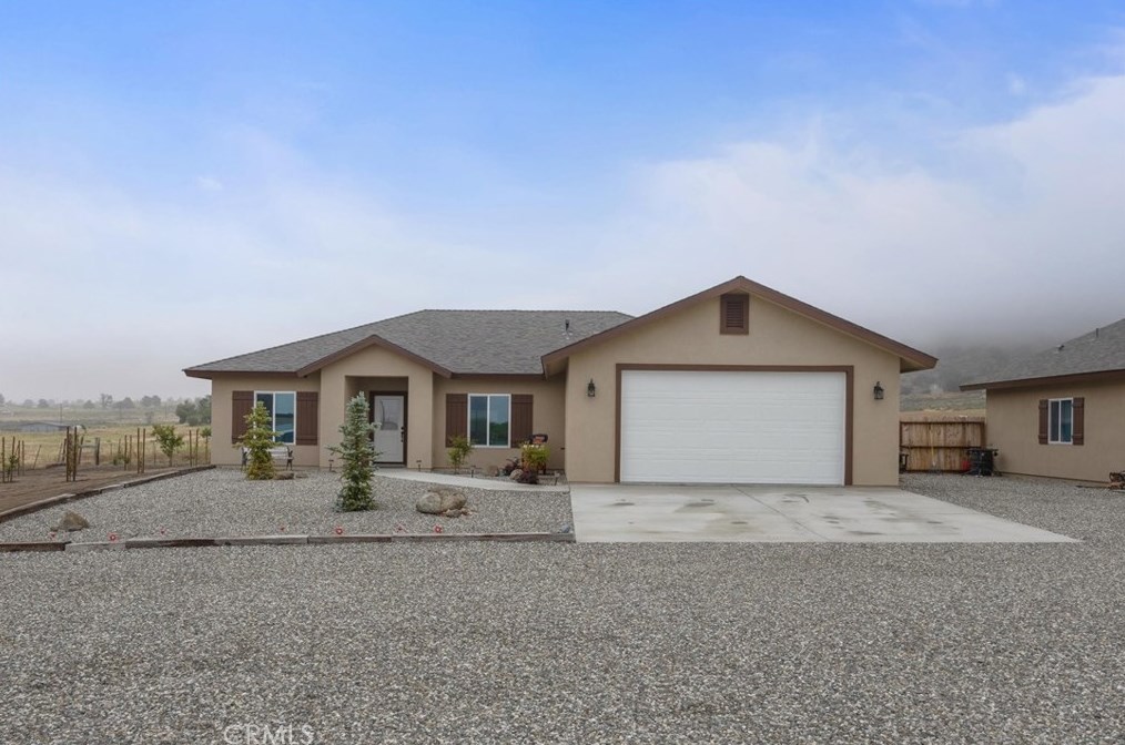18702 Pellisier Rd, Tehachapi, CA 93561-7633
