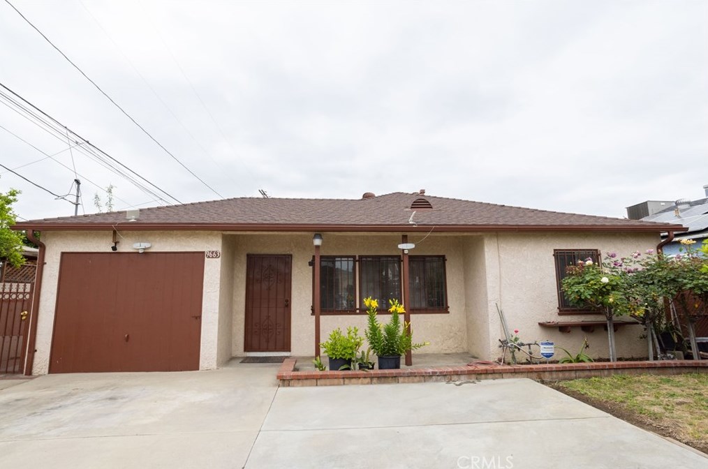 9663 Amboy Ave, Los Angeles CA  91331-4234 exterior