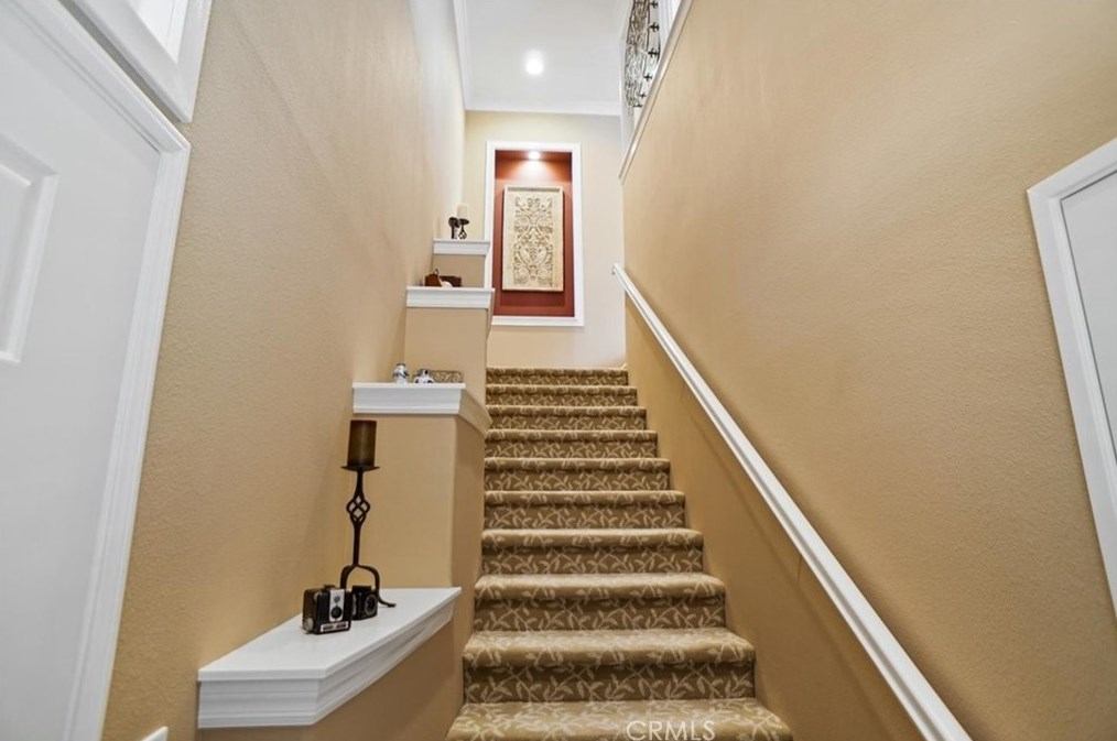 27960 Trillium Ln, Santa Clarita, CA 91354