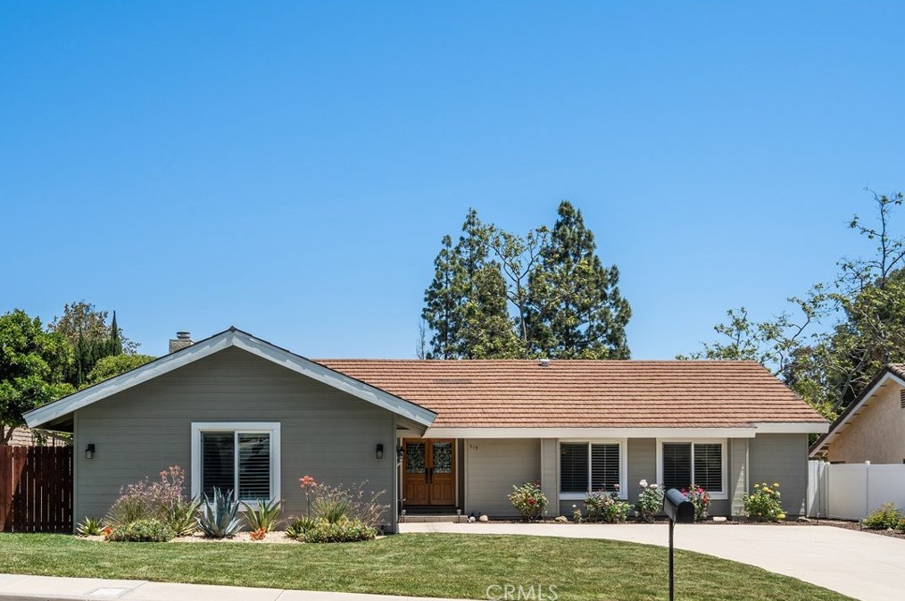 519 Lotus Ave, Thousand Oaks, CA 91360