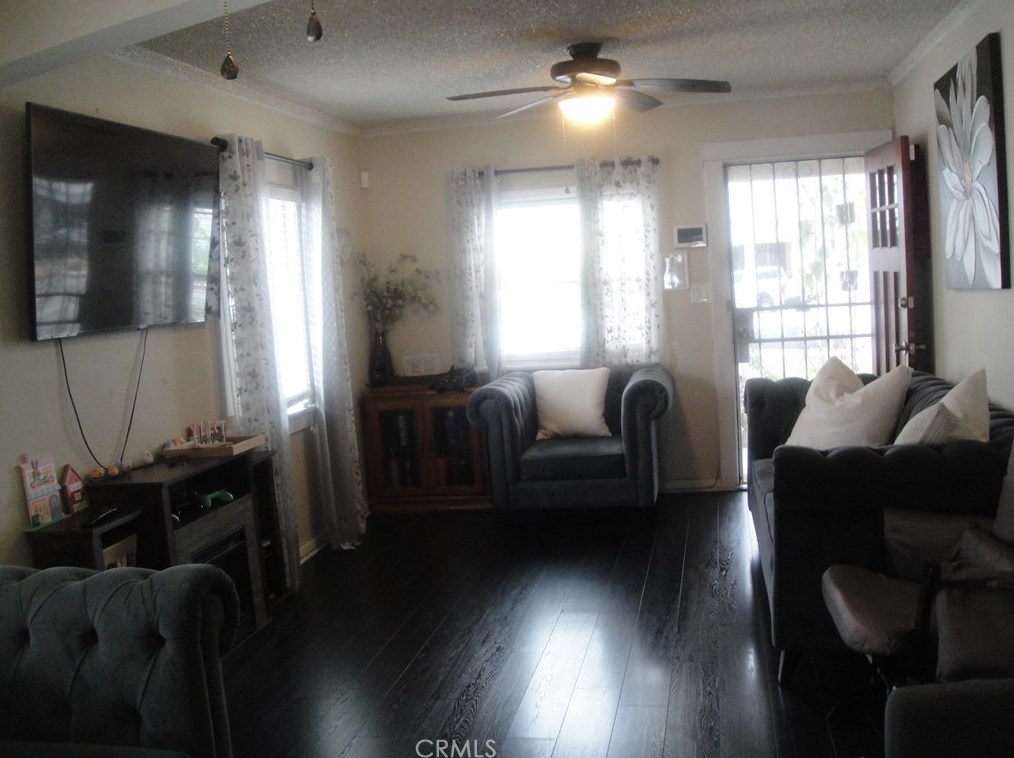 9722 Otis St, South Gate, CA 90280