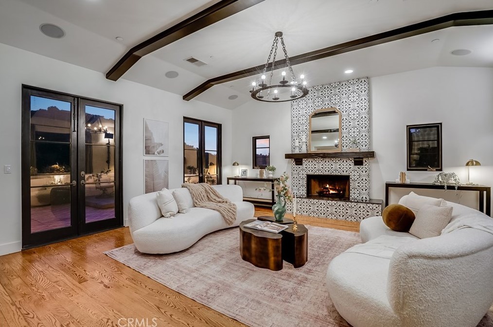 2169 Groveland Dr, Los Angeles CA  90046-1521 exterior
