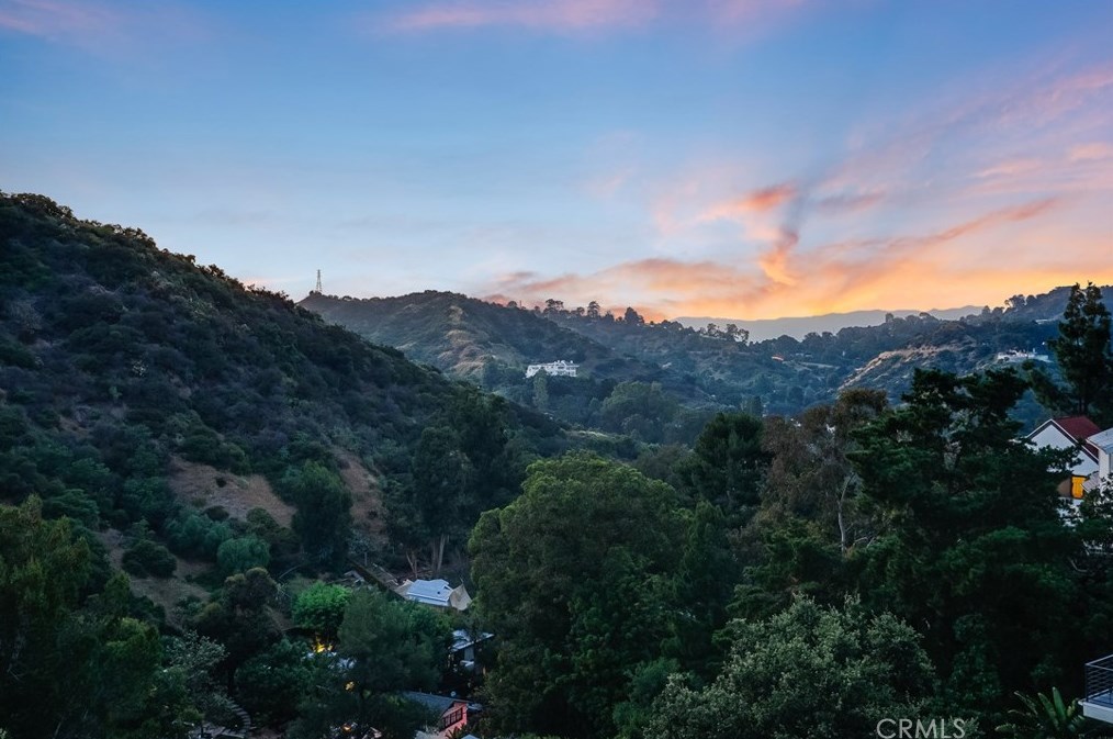 2169 Groveland Dr, Los Angeles CA  90046-1521 exterior