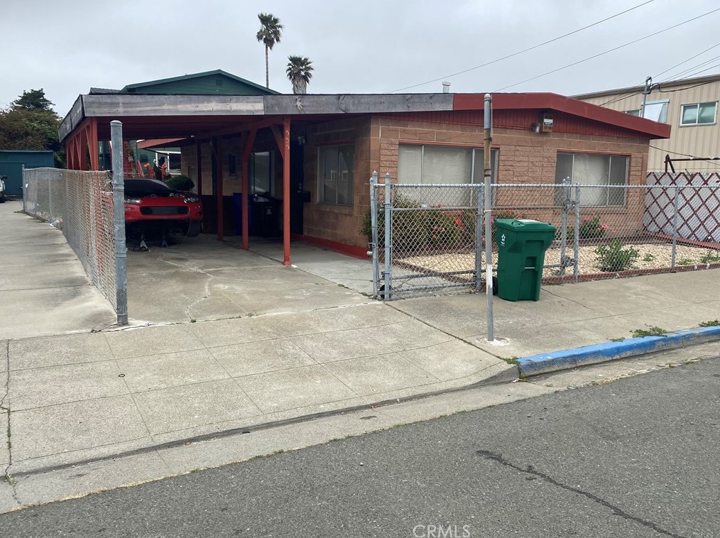 555 S 31st St, Richmond, CA 94804