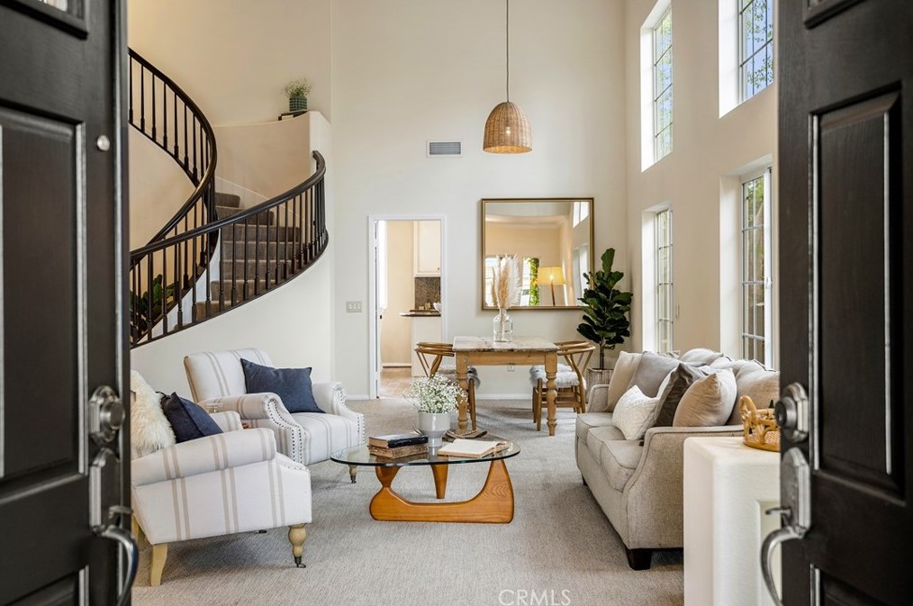 2001 Roadrunner Ave, Thousand Oaks, CA 91320