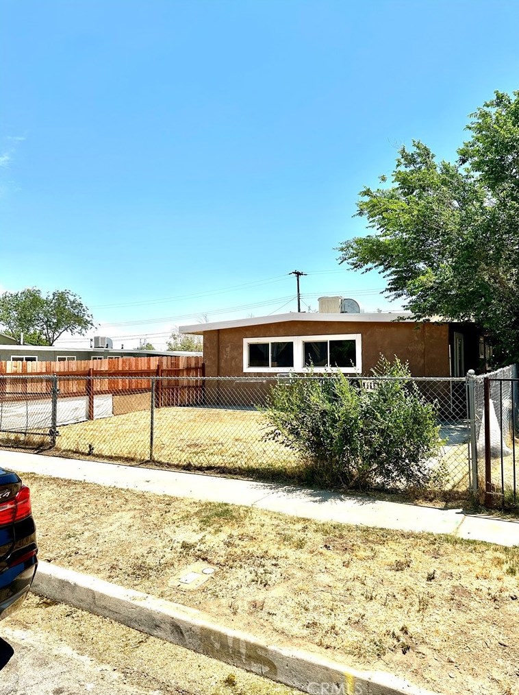 38920 9th St, Palmdale, CA 93550