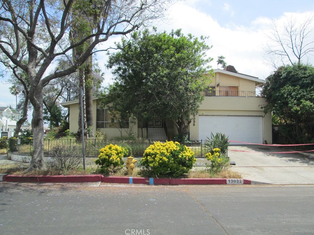 13032 Ebell St, North Hollywood, CA 91605-1003