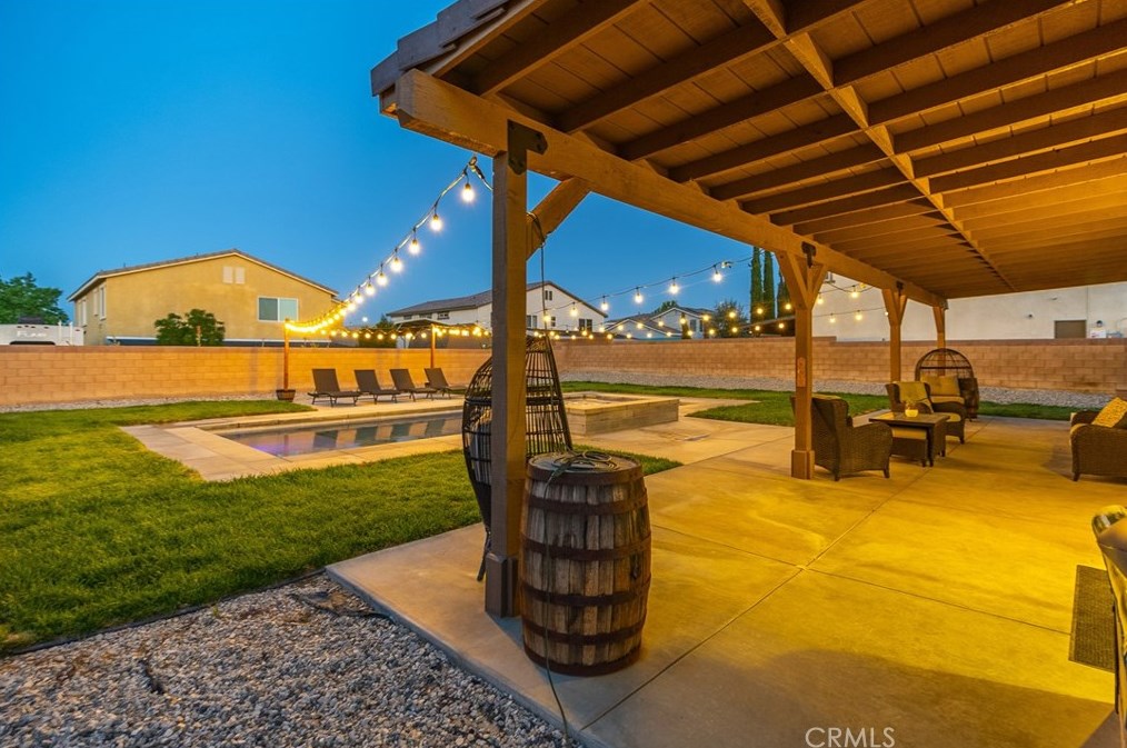 44112 Sierra Vista Dr, Lancaster, CA 93536