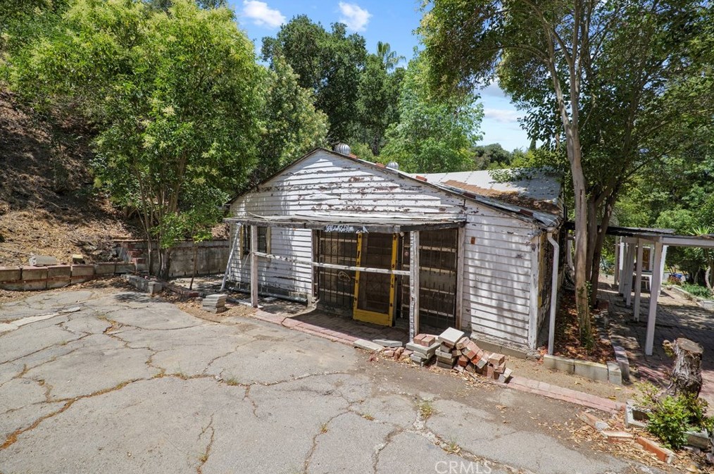 3969 Alta Mesa Dr, North Hollywood, CA 91604