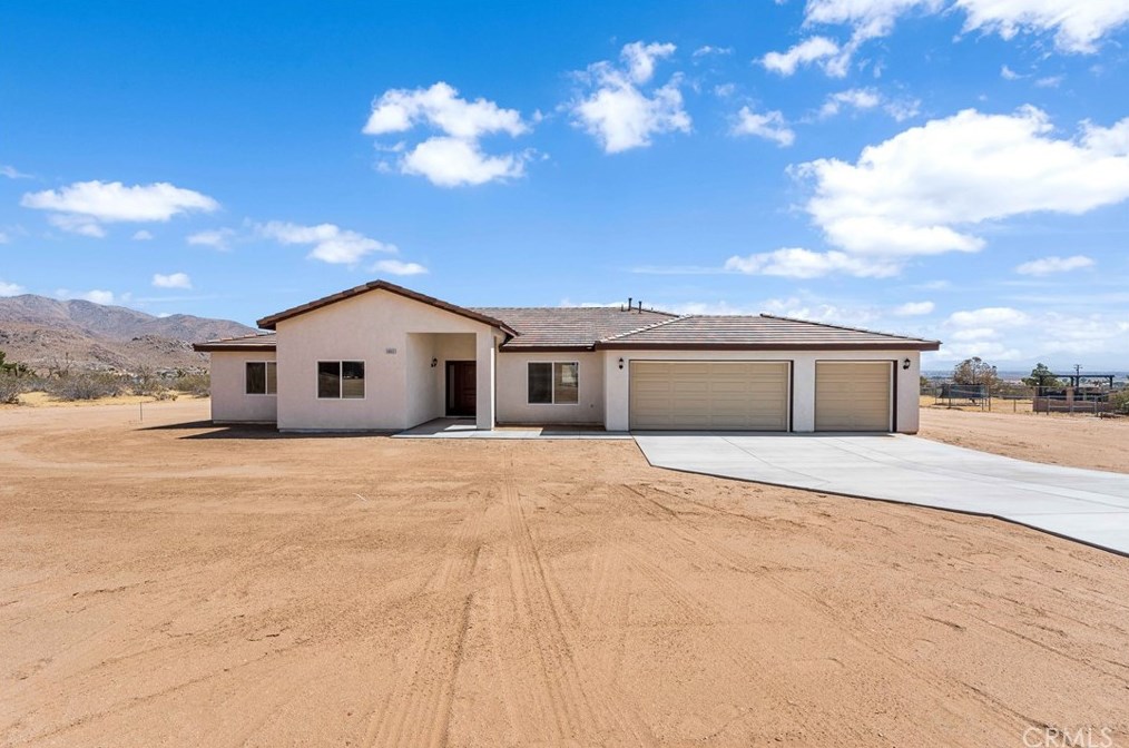 24603 Pala Ln, Apple Valley, CA 92307-2025