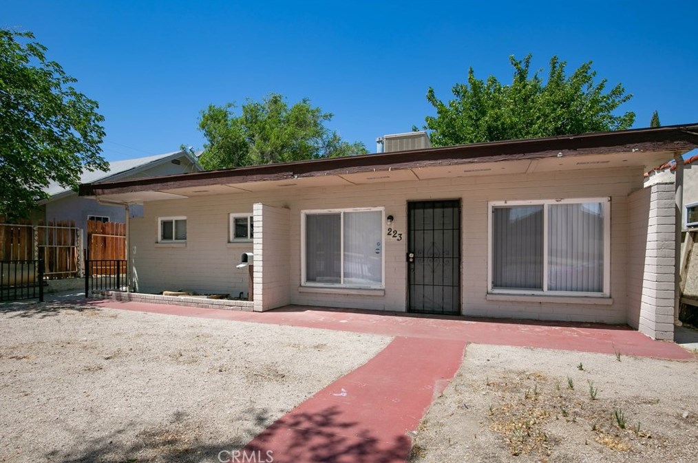 223 W Lancaster Blvd, Lancaster, CA 93534