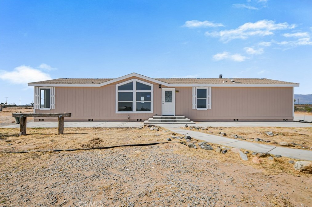 7433 Begonia Rd, Phelan, CA 92371-6763