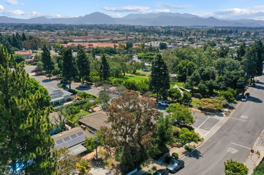 17 Bradford Ave, Camarillo, CA 93010-1702