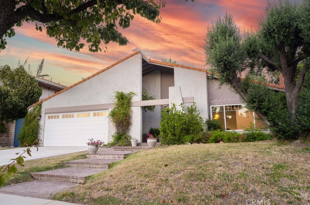 10664 Deering Ave, Chatsworth, CA 91311-2234