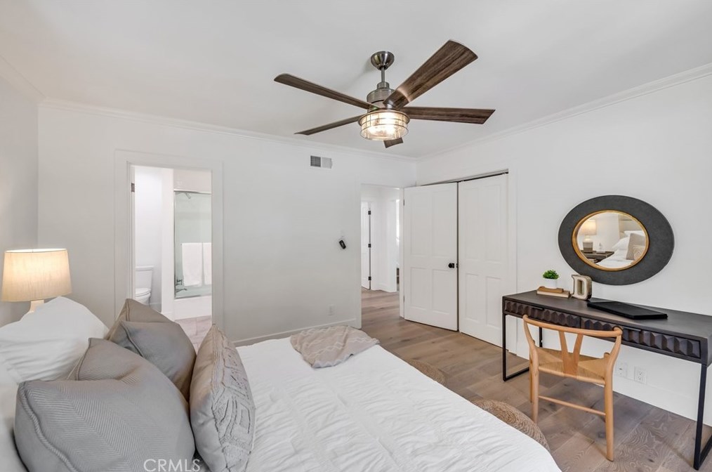 160 Thurston Ave, Los Angeles CA  90049-2422 exterior