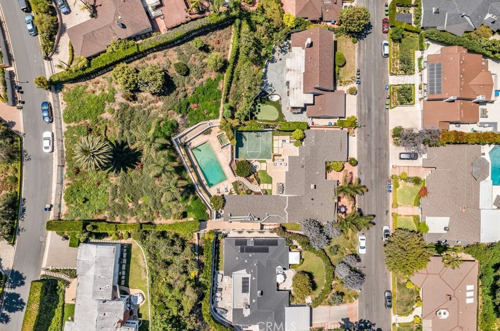 160 Thurston Ave, Los Angeles CA  90049-2422 exterior