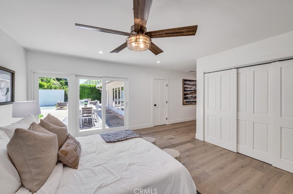 160 Thurston Ave, Los Angeles CA  90049-2422 exterior