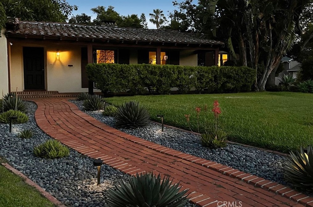 12220 Tiara St, North Hollywood, CA 91607