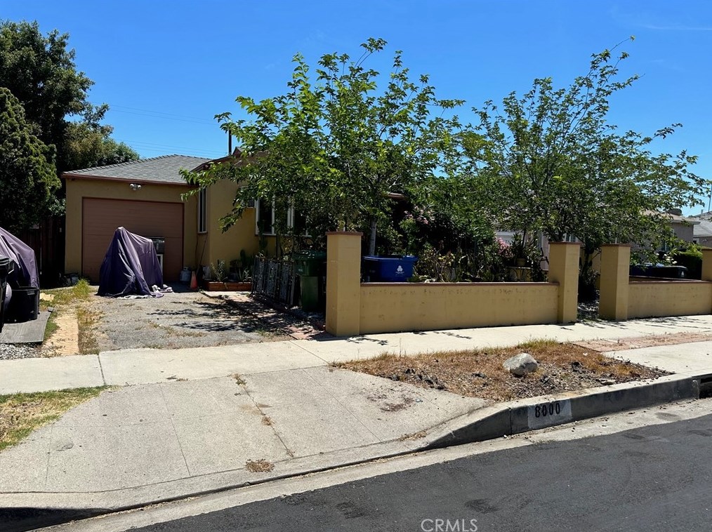 8000 Burnet Ave, Van Nuys, CA 91402